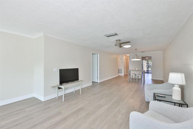 574 BOCA CIEGA POINT BOULEVARD N 2205, St Petersburg, FL 33708