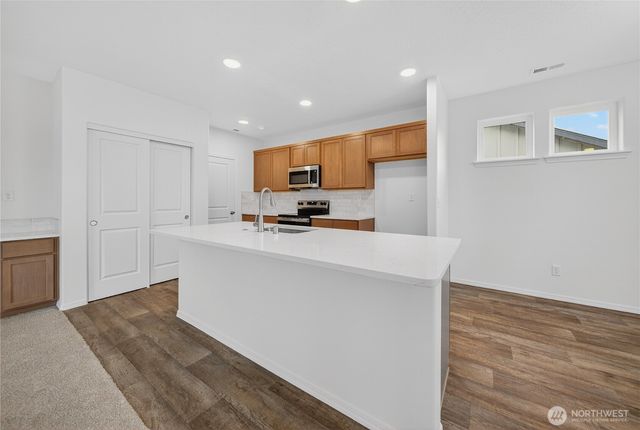 1903 Hickory Road, Moses Lake, WA 98837