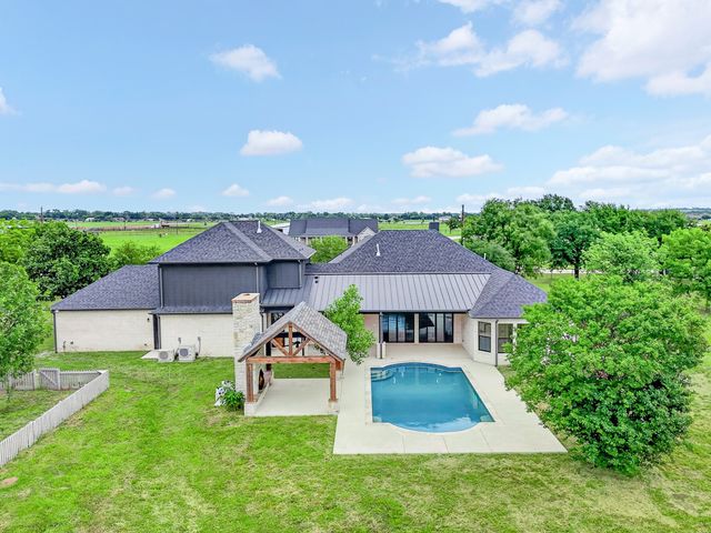 10373 Bobbie Lane, Pilot Point, TX 76258
