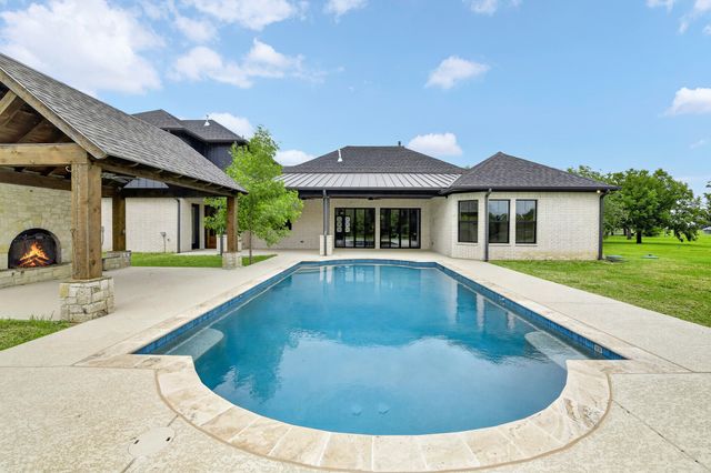 10373 Bobbie Lane, Pilot Point, TX 76258