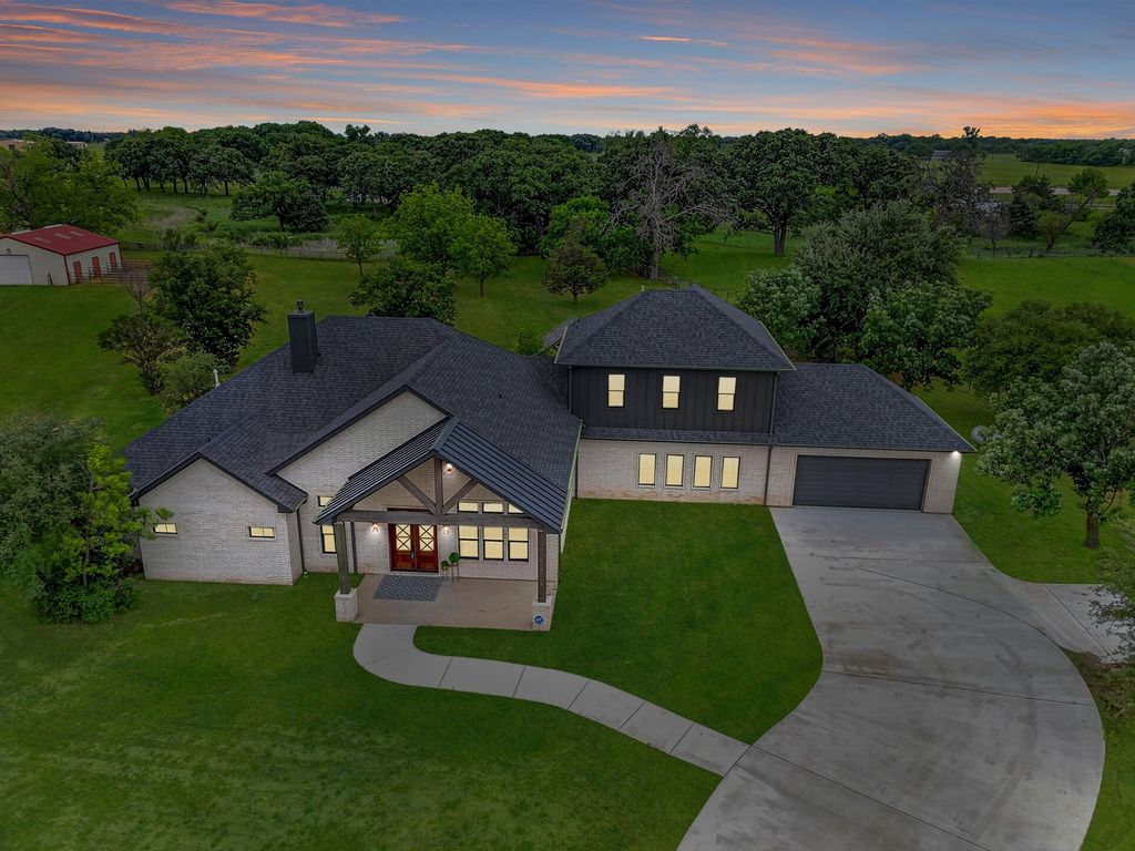 10373 Bobbie Lane, Pilot Point, TX 76258