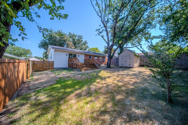 1140 Fair Oaks Drive, Irving, TX 75060