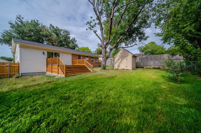 1140 Fair Oaks Drive, Irving, TX 75060