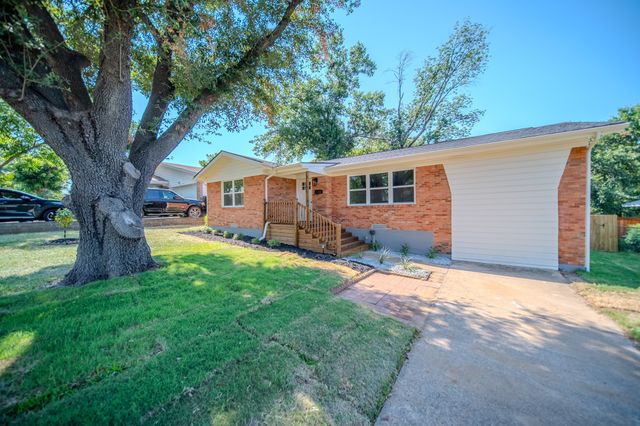 1140 Fair Oaks Drive, Irving, TX 75060
