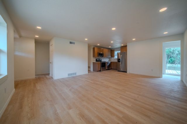 1140 Fair Oaks Drive, Irving, TX 75060
