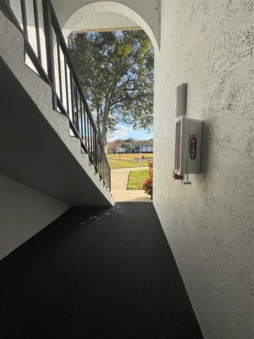 8213 SUN SPRING CIRCLE 61, Orlando, FL 32825