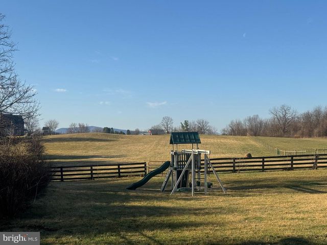 171 LAUREL GROVE RD, Winchester, VA 22602