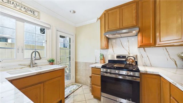 4515 E Vermont, Long Beach, CA 90814