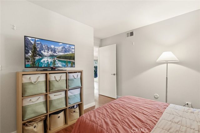 44 Tangelo 298, Irvine, CA 92618