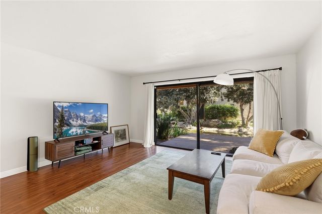 44 Tangelo 298, Irvine, CA 92618