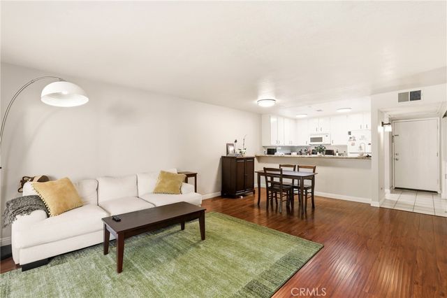 44 Tangelo 298, Irvine, CA 92618