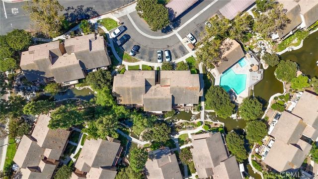 44 Tangelo 298, Irvine, CA 92618