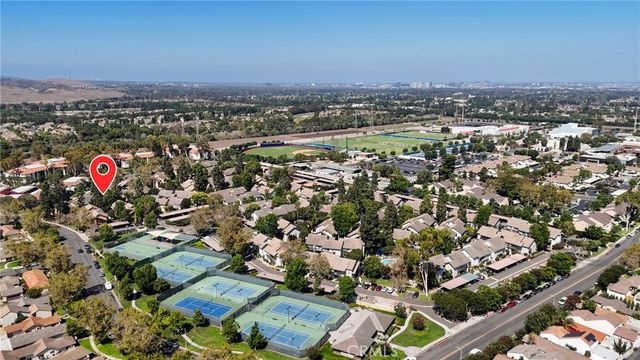 44 Tangelo 298, Irvine, CA 92618