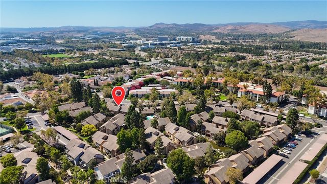 44 Tangelo 298, Irvine, CA 92618