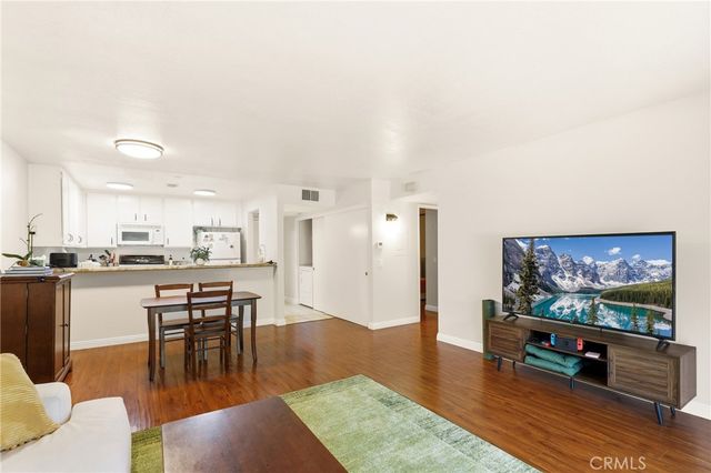 44 Tangelo 298, Irvine, CA 92618
