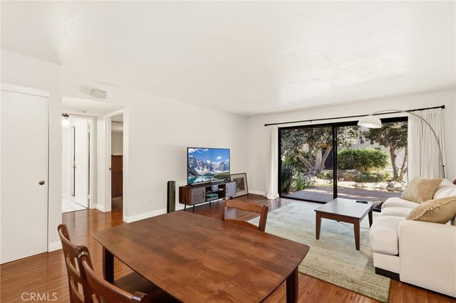 44 Tangelo 298, Irvine, CA 92618