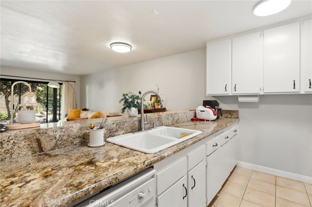 44 Tangelo 298, Irvine, CA 92618