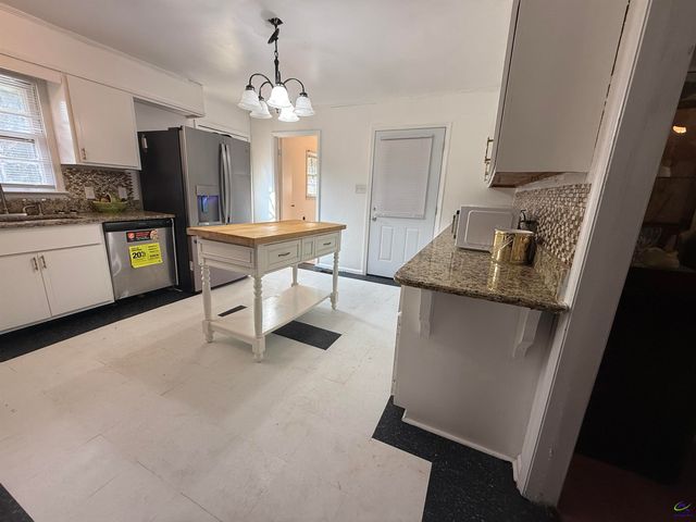 1977 Thomas Drive, Macon, GA 31217