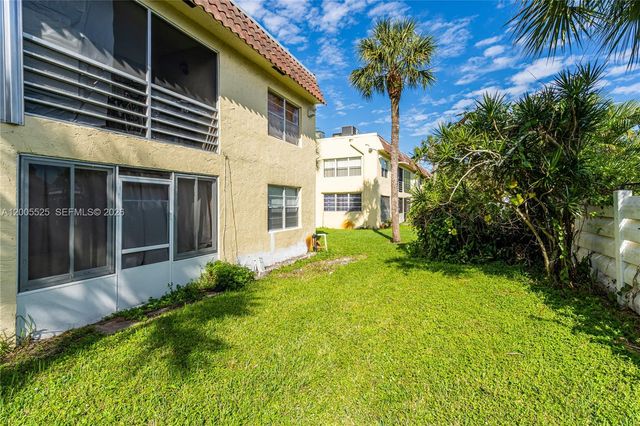3777 NW 78th Avenue 15A, Davie, FL 33024