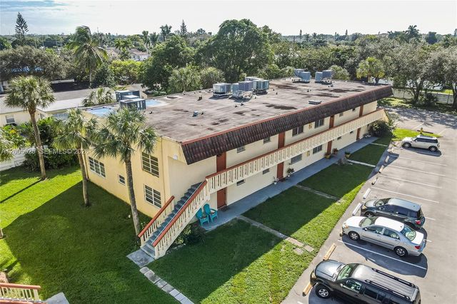 3777 NW 78th Avenue 15A, Davie, FL 33024