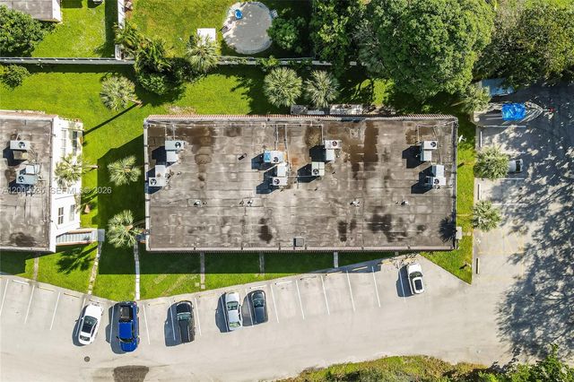 3777 NW 78th Avenue 15A, Davie, FL 33024