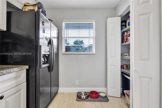3777 NW 78th Avenue 15A, Davie, FL 33024