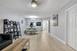 3777 NW 78th Avenue 15A, Davie, FL 33024