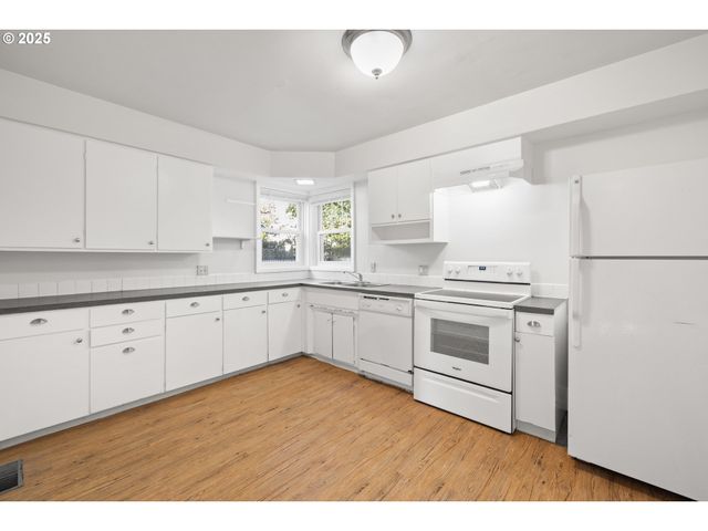 343 Ne JACKSON St, Hillsboro, OR 97124