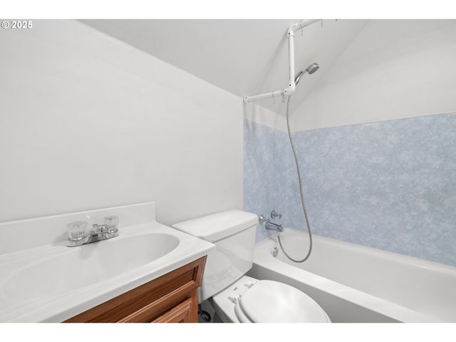 343 Ne JACKSON St, Hillsboro, OR 97124