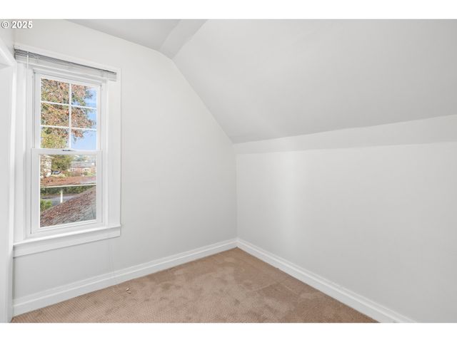 343 Ne JACKSON St, Hillsboro, OR 97124