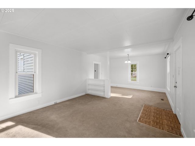 343 Ne JACKSON St, Hillsboro, OR 97124