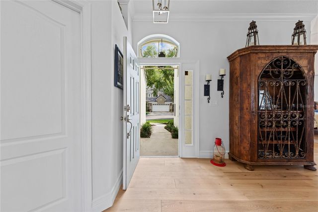 208 WIMBLEDON CIRCLE, Lake Mary, FL 32746