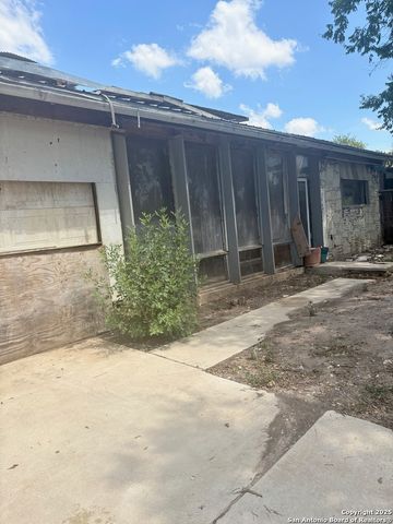 5347 La Cresenta St, San Antonio, TX 78228