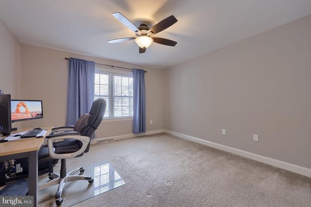 147 FIELDCREST LN, Ephrata, PA 17522