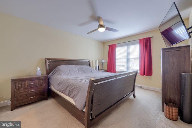 147 FIELDCREST LN, Ephrata, PA 17522