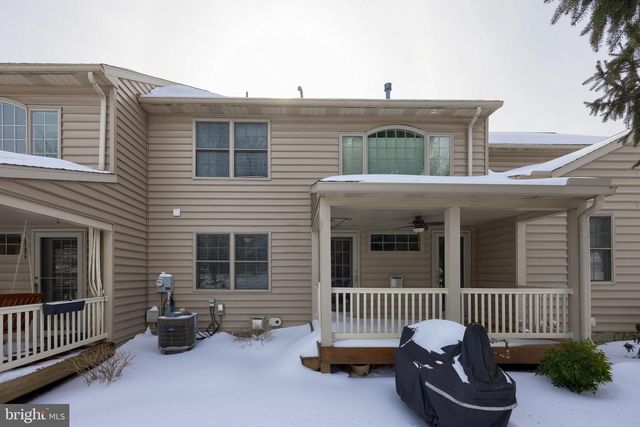 147 FIELDCREST LN, Ephrata, PA 17522