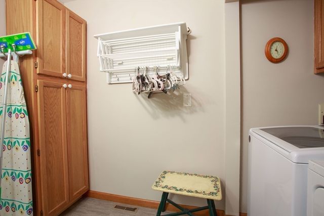 665 Center St 311, Ludlow, MA 01056