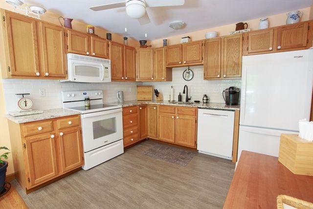 665 Center St 311, Ludlow, MA 01056