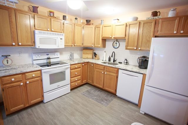 665 Center St 311, Ludlow, MA 01056