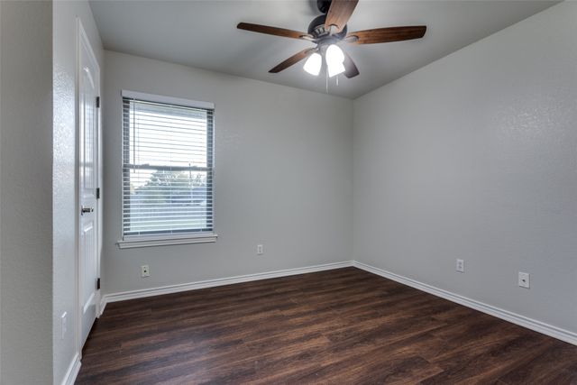 1608 E Bankhead Drive, Weatherford, TX 76086