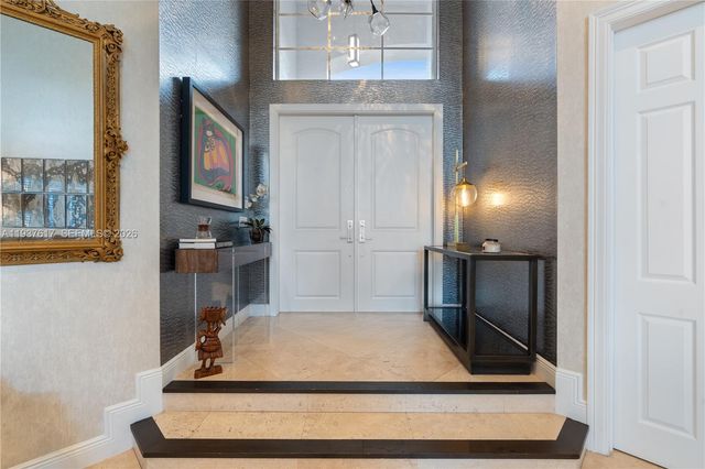 11032 Pine Lodge Trl, Davie, FL 33328