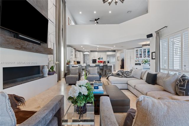 11032 Pine Lodge Trl, Davie, FL 33328