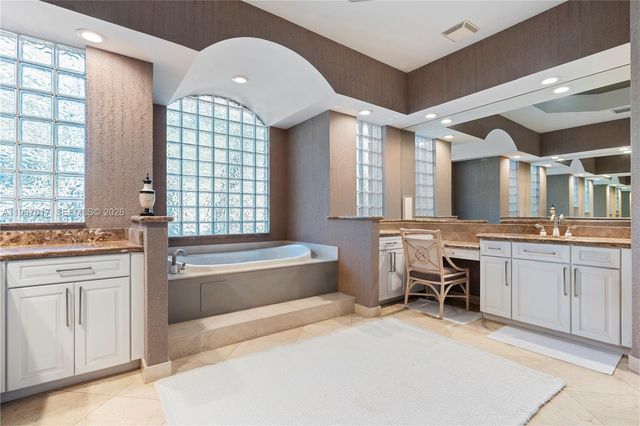 11032 Pine Lodge Trl, Davie, FL 33328