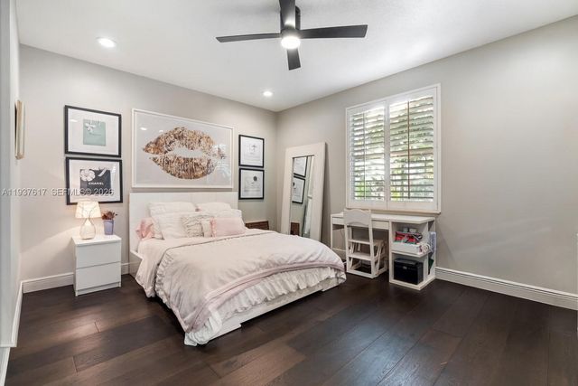 11032 Pine Lodge Trl, Davie, FL 33328