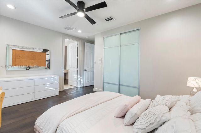 11032 Pine Lodge Trl, Davie, FL 33328