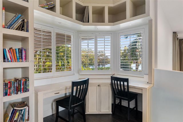 11032 Pine Lodge Trl, Davie, FL 33328