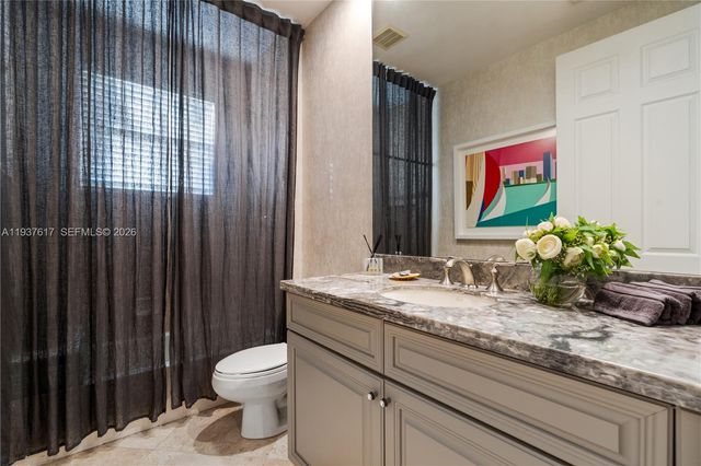 11032 Pine Lodge Trl, Davie, FL 33328