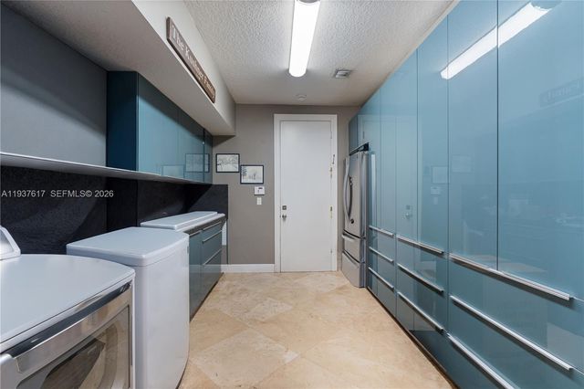 11032 Pine Lodge Trl, Davie, FL 33328