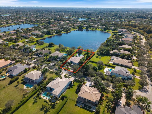 11032 Pine Lodge Trl, Davie, FL 33328