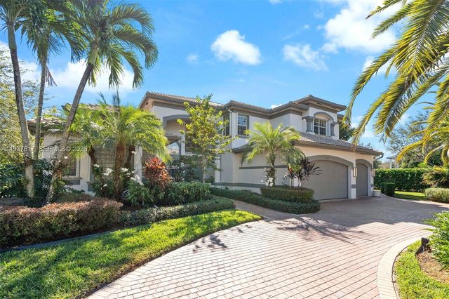 11032 Pine Lodge Trl, Davie, FL 33328